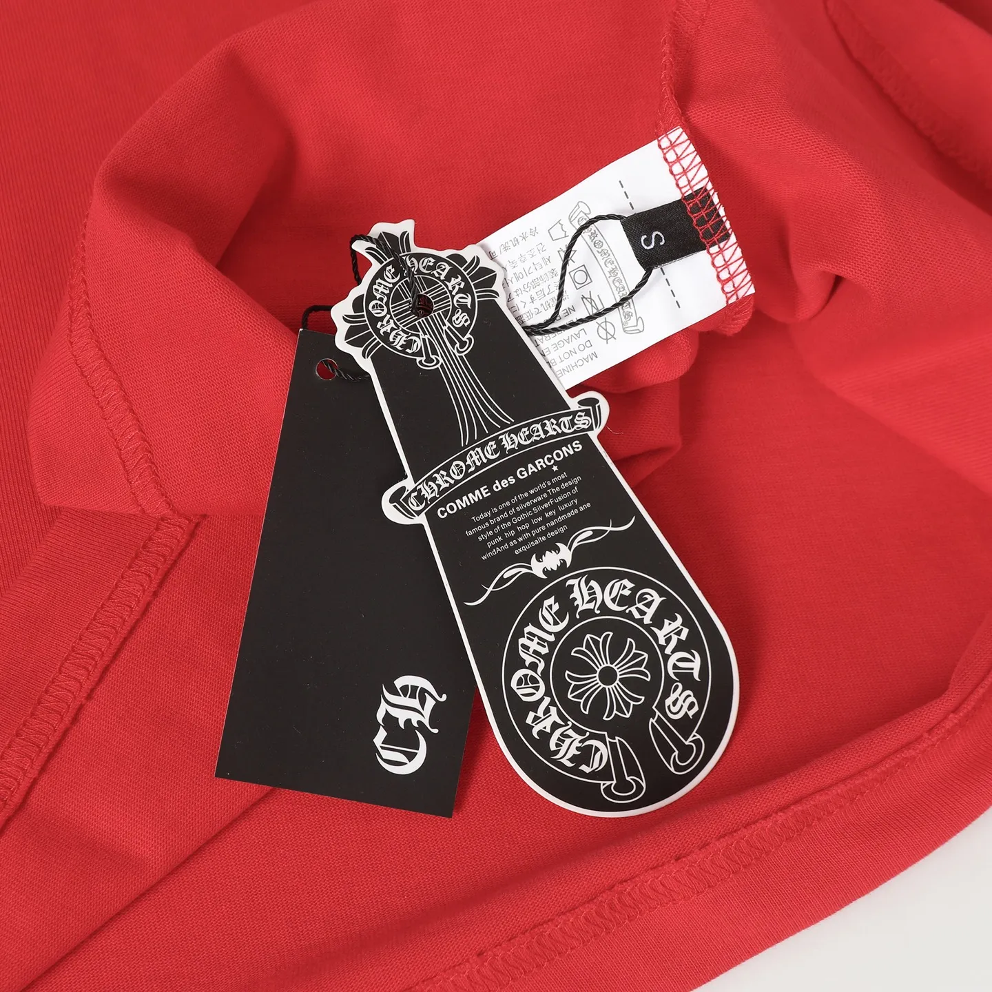 🅿️280 Come hearts/Cro Heart Sanskrit arm red roll printed long sleeves, the king of autumn and winter! Chest pockets, high weight threads on the collar and cuffs, the fabric is custom-woven and dyed 280g double yarn pure cotton fabric, washed anti-counterfeiting tags and other auxiliary labels are all correct versions, super conspicuous, super good-looking and super atmospheric, the same style for men and women! The overall upper body shows fashion and individuality, and couples wearing it together are recommended T-shirts by the Street Ace!! Color: Red Size: XS-L